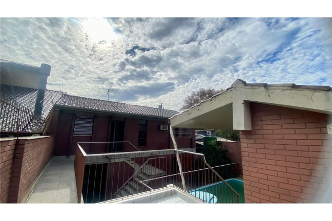 Imagem Casa com 5 Quartos à Venda, em São João - Porto Alegre Imagem Casa com 5 Quartos à Venda, em São João - Porto Alegre