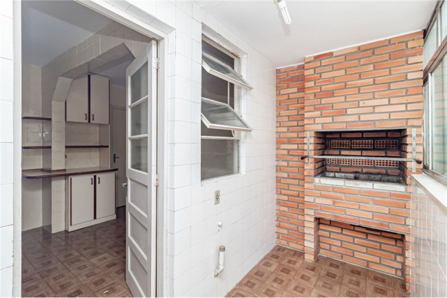 Imagem Imóvel com 3 Quartos à Venda, em Auxiliadora - Porto Alegre Imagem Imóvel com 3 Quartos à Venda, em Auxiliadora - Porto Alegre