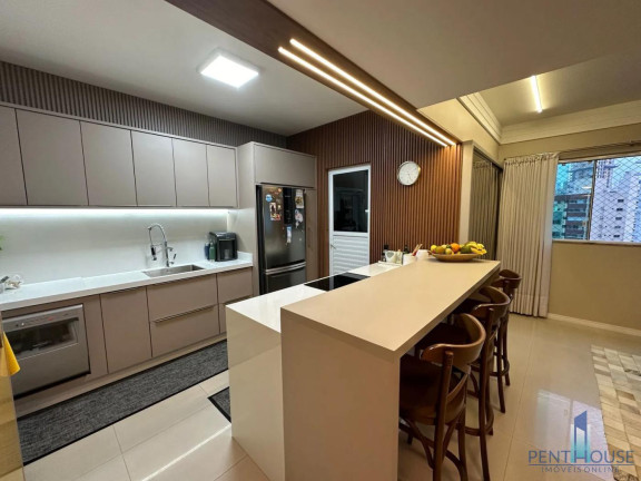 Imagem Apartamento com 3 Quartos à Venda, 119 m² em Centro - Balneário Camboriú