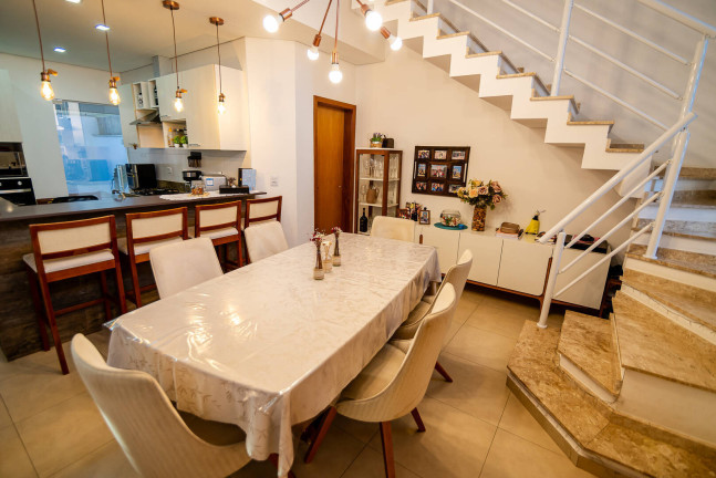 Imagem Casa de Condomínio com 3 Quartos à Venda, em Cajuru Do Sul - Sorocaba Imagem Casa de Condomínio com 3 Quartos à Venda, em Cajuru Do Sul - Sorocaba