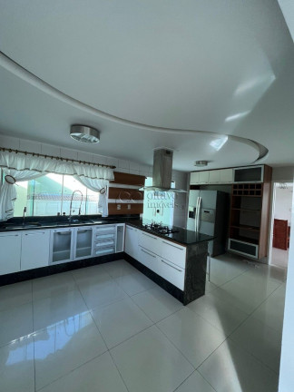 Imagem Casa com 3 Quartos à Venda, 1 m² em Lagoa - Macaé Imagem Casa com 3 Quartos à Venda, 1 m² em Lagoa - Macaé