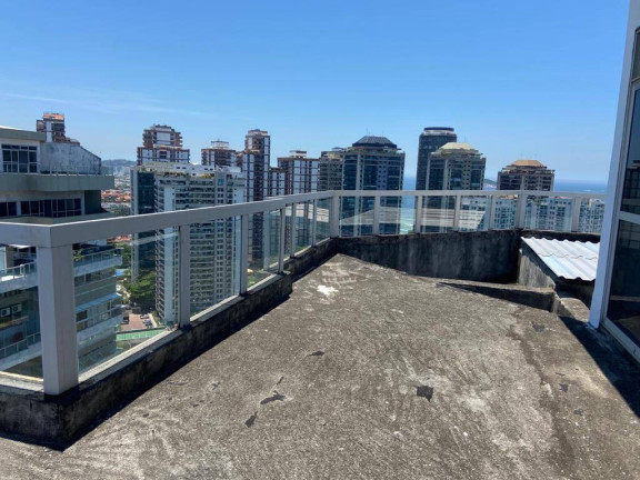 Imagem Cobertura à Venda,  em Barra Da Tijuca - Rio De Janeiro