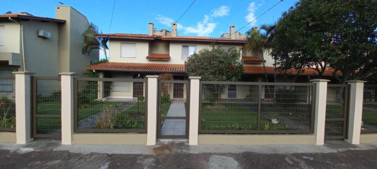 Sobrado com 2 Quartos à Venda, 68 m² em Capão Novo - Capao Da Canoa