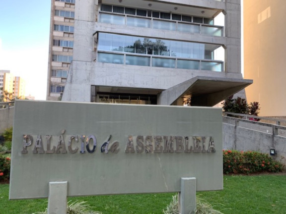 Imagem Imóvel com 4 Quartos à Venda, 260 m² em Campo Grande - Salvador Imagem Imóvel com 4 Quartos à Venda, 260 m² em Campo Grande - Salvador
