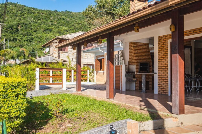 Imagem Casa de Condomínio com 3 Quartos à Venda, 160 m² em Cachoeira Do Bom Jesus - Florianópolis Imagem Casa de Condomínio com 3 Quartos à Venda, 160 m² em Cachoeira Do Bom Jesus - Florianópolis