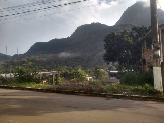 Imóvel à Venda, 300 m² em Novo  Brasil - Cariacica