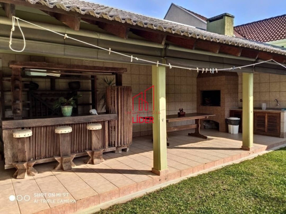 Imagem Casa com 4 Quartos à Venda, 320 m² em Curitiba Imagem Casa com 4 Quartos à Venda, 320 m² em Curitiba