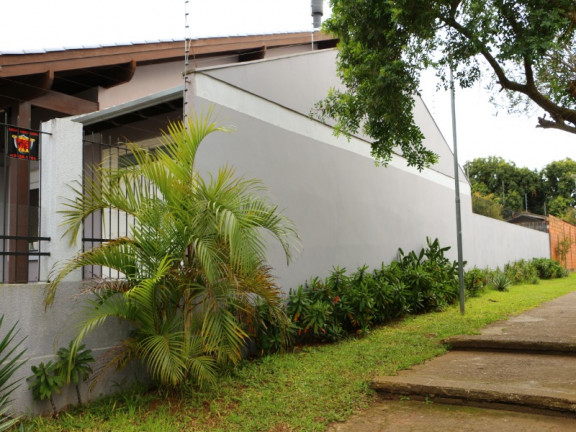 Imagem Casa com 3 Quartos à Venda, 195 m² em Protásio Alves - Porto Alegre