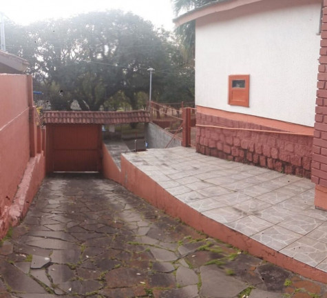 Imagem Imóvel com 4 Quartos à Venda, em Santa Tereza - Porto Alegre Imagem Imóvel com 4 Quartos à Venda, em Santa Tereza - Porto Alegre