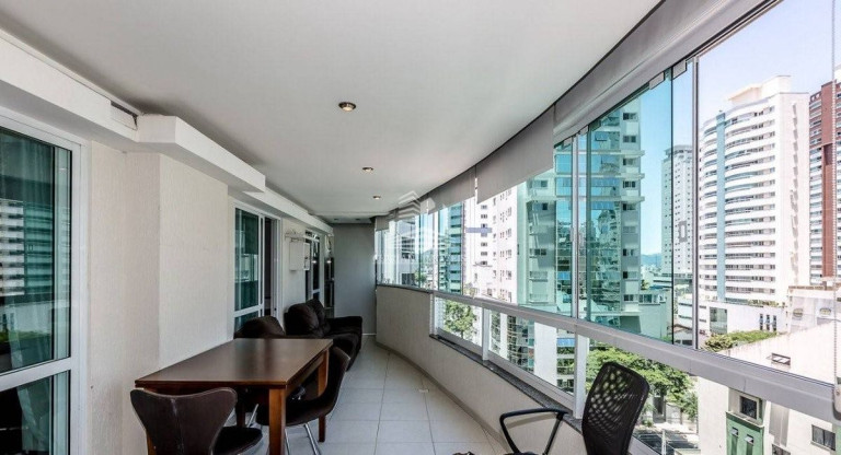 Imagem Apartamento com 3 Quartos à Venda, 122 m² em Centro - Balneário Camboriú Imagem Apartamento com 3 Quartos à Venda, 122 m² em Centro - Balneário Camboriú