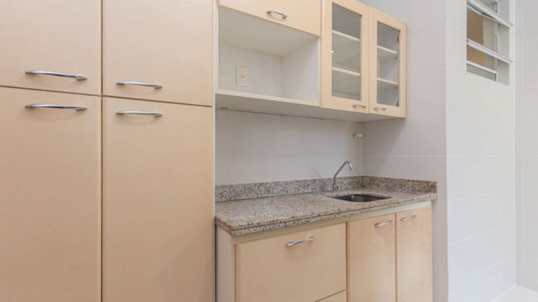 Imagem Imóvel com 1 Quarto à Venda, 64 m² em Ipanema - Rio De Janeiro Imagem Imóvel com 1 Quarto à Venda, 64 m² em Ipanema - Rio De Janeiro