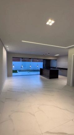 Imagem Casa com 4 Quartos à Venda, 285 m² em Ponta Negra - Manaus Imagem Casa com 4 Quartos à Venda, 285 m² em Ponta Negra - Manaus