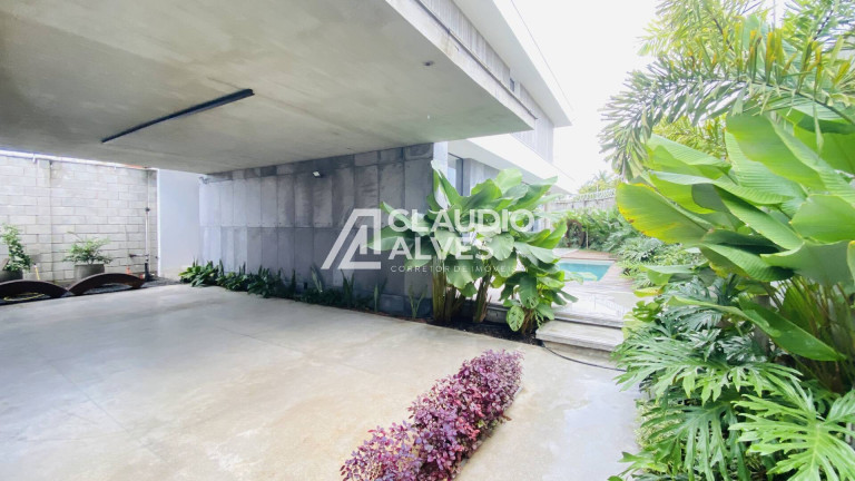 Imagem Casa com 3 Quartos à Venda, 300 m² em Sim - Feira De Santana Imagem Casa com 3 Quartos à Venda, 300 m² em Sim - Feira De Santana