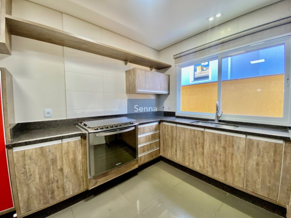 Imagem Casa com 3 Quartos à Venda, 244 m² em Medeiros - Jundiaí Imagem Casa com 3 Quartos à Venda, 244 m² em Medeiros - Jundiaí