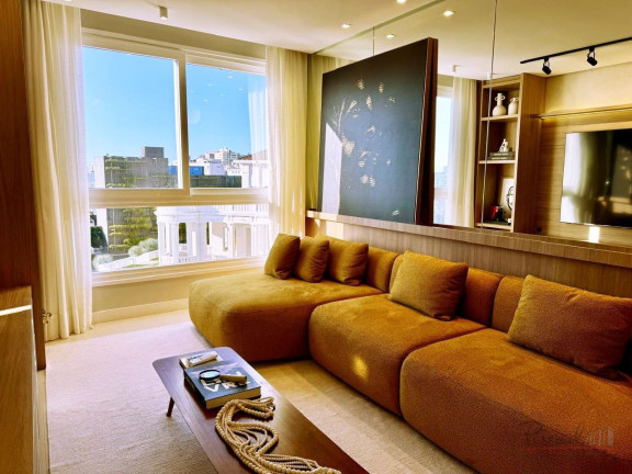 Imagem Apartamento com 2 Quartos à Venda, 132 m² em Centro - Florianópolis Imagem Apartamento com 2 Quartos à Venda, 132 m² em Centro - Florianópolis