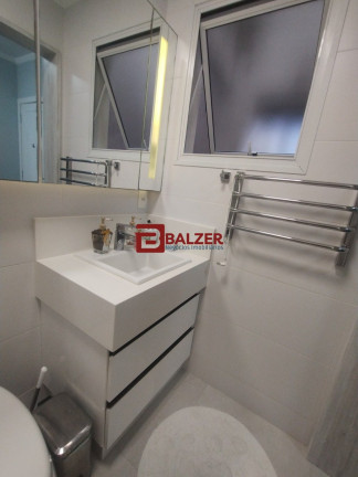 Imagem Apartamento com 1 Quarto à Venda, 47 m² em Centro - Florianópolis Imagem Apartamento com 1 Quarto à Venda, 47 m² em Centro - Florianópolis