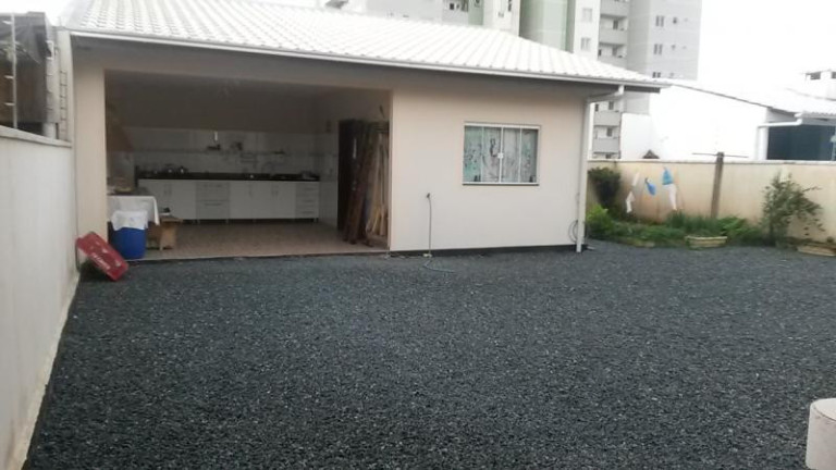 Imagem Casa com 3 Quartos para Alugar ou Temporada, 324 m² em Itacolomi - Balneário Piçarras Imagem Casa com 3 Quartos para Alugar ou Temporada, 324 m² em Itacolomi - Balneário Piçarras