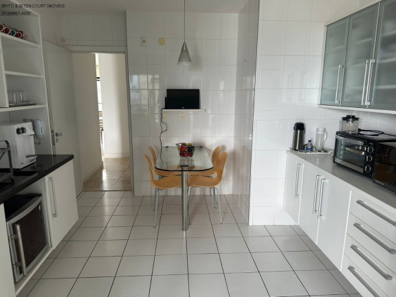 Imagem Imóvel com 4 Quartos à Venda, 243 m² em Horto Florestal - Salvador