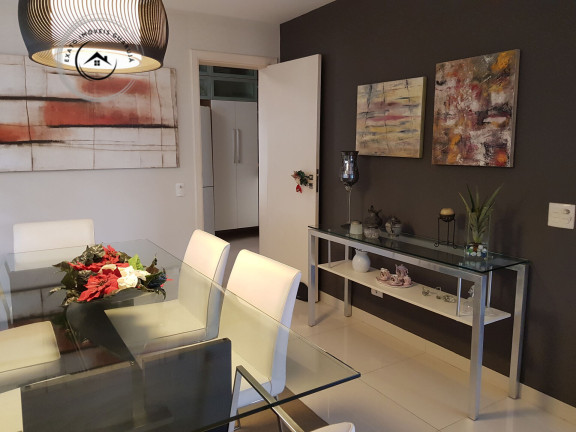 Imagem Apartamento com 3 Quartos à Venda, 198 m² Imagem Apartamento com 3 Quartos à Venda, 198 m²