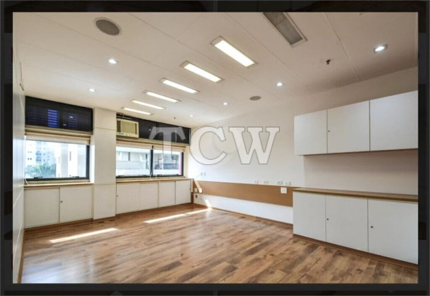 Imagem Sala Comercial à Venda, 47 m² em Moema - São Paulo Imagem Sala Comercial à Venda, 47 m² em Moema - São Paulo