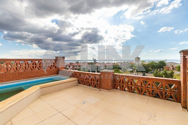 Imagem Imóvel com 3 Quartos à Venda, 360 m² em Cristal - Porto Alegre