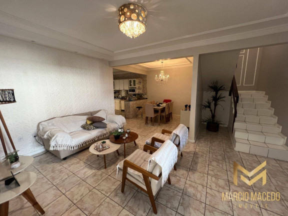 Imagem Casa com 5 Quartos à Venda, 285 m² em São Gerardo - Fortaleza Imagem Casa com 5 Quartos à Venda, 285 m² em São Gerardo - Fortaleza