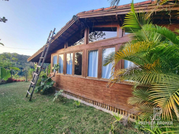 Imagem Casa com 4 Quartos à Venda, 300 m² em Albuquerque - Teresópolis Imagem Casa com 4 Quartos à Venda, 300 m² em Albuquerque - Teresópolis