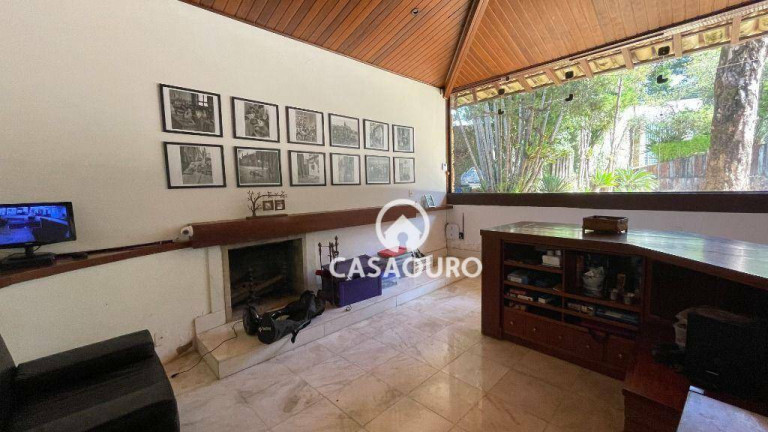 Imagem Casa com 5 Quartos à Venda, 750 m² em Vila Paris - Belo Horizonte Imagem Casa com 5 Quartos à Venda, 750 m² em Vila Paris - Belo Horizonte