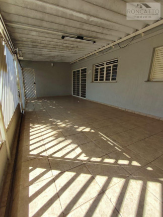 Imagem Casa com 3 Quartos à Venda, 300 m²