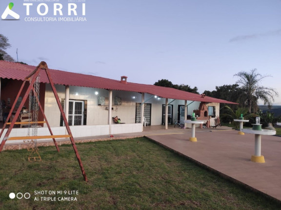 Imagem Imóvel com 4 Quartos à Venda, em Piraporinha - Salto De Pirapora Imagem Imóvel com 4 Quartos à Venda, em Piraporinha - Salto De Pirapora