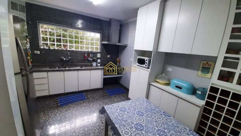 Imagem Casa com 3 Quartos à Venda, 300 m² em Vila Pires - Santo André Imagem Casa com 3 Quartos à Venda, 300 m² em Vila Pires - Santo André