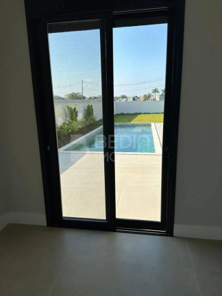 Imagem Casa com 4 Quartos à Venda, 380 m² em Santa Regina - Camboriú