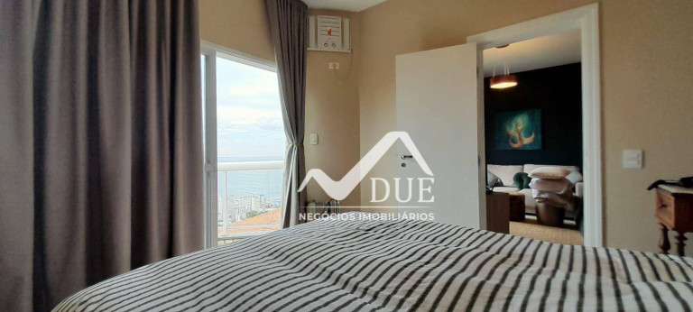 Imagem Casa com 4 Quartos à Venda, 516 m² em Marapé - Santos