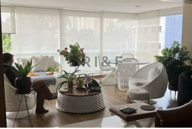 Apartamento com 4 Quartos à Venda, 225 m² em Brooklin - São Paulo