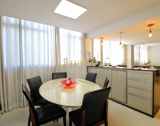 Imagem Imóvel com 4 Quartos à Venda, 150 m² em Lourdes - Belo Horizonte Imagem Imóvel com 4 Quartos à Venda, 150 m² em Lourdes - Belo Horizonte