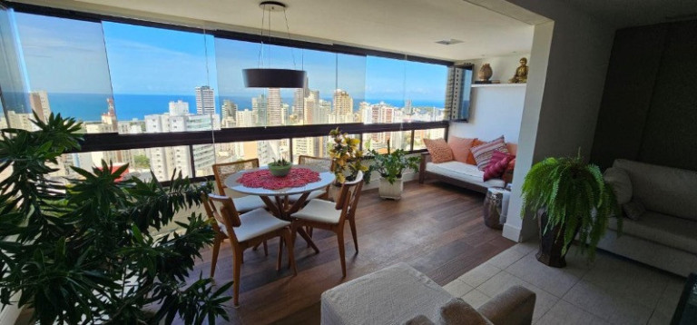 Imagem Imóvel com 4 Quartos à Venda, 162 m² em Jardim Apipema - Salvador Imagem Imóvel com 4 Quartos à Venda, 162 m² em Jardim Apipema - Salvador