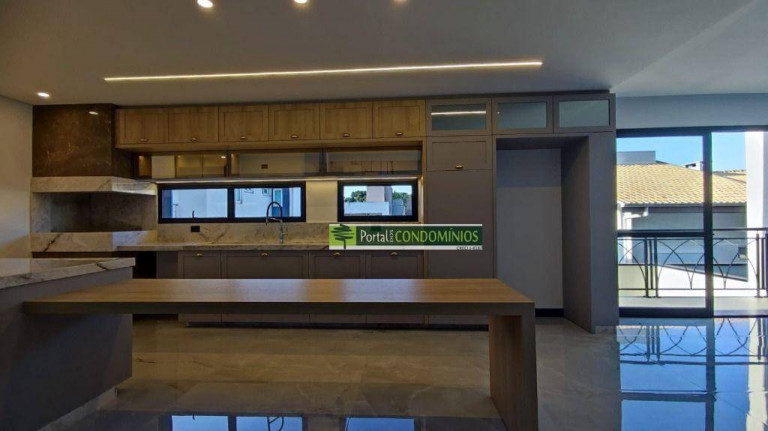 Imagem Casa com 4 Quartos à Venda, 358 m² em Campo Comprido - Curitiba