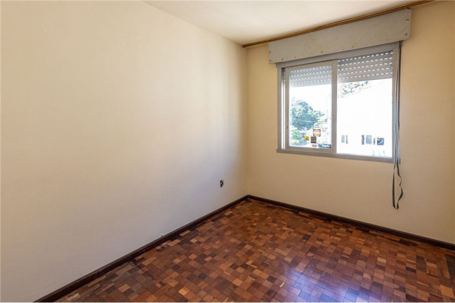 Imagem Imóvel com 2 Quartos à Venda,  em Passo Da Areia - Porto Alegre