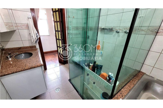 Imagem Casa com 5 Quartos à Venda, 250 m² em Parque Jaçatuba - Santo André Imagem Casa com 5 Quartos à Venda, 250 m² em Parque Jaçatuba - Santo André