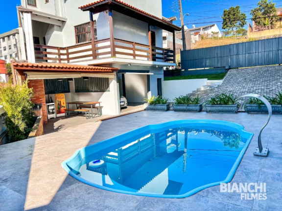 Imagem Sobrado com 3 Quartos à Venda, 328 m² em Jardim América - Caxias Do Sul Imagem Sobrado com 3 Quartos à Venda, 328 m² em Jardim América - Caxias Do Sul