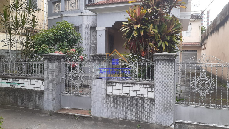 Imagem Casa com 5 Quartos à Venda, 140 m² em Grajaú - Rio De Janeiro Imagem Casa com 5 Quartos à Venda, 140 m² em Grajaú - Rio De Janeiro