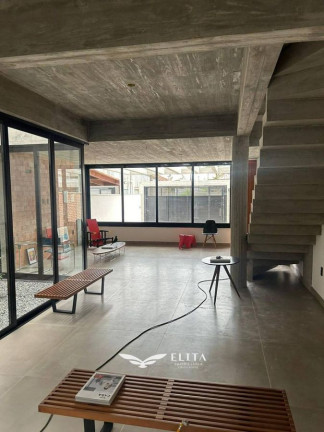 Imagem Casa com 3 Quartos à Venda, 165 m² em Itacolomi - Balneário Piçarras