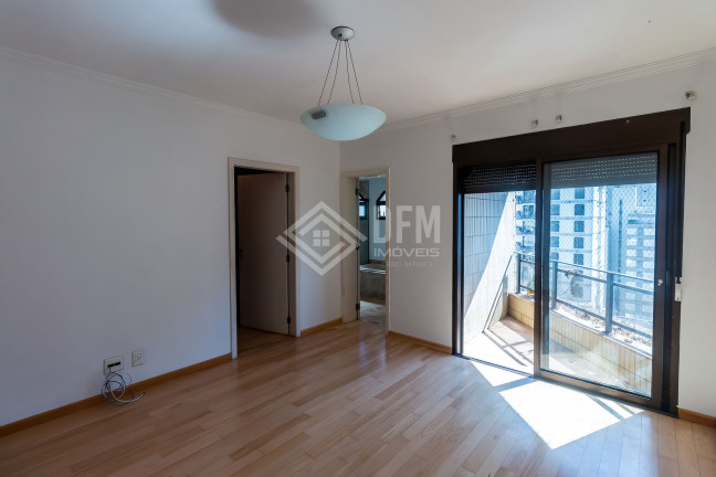 Apartamento com 3 Quartos para Alugar, 240 m² em Itaim Bibi - São Paulo