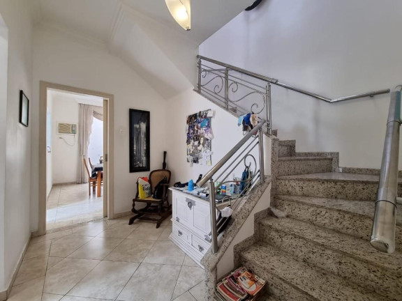 Imagem Sobrado com 3 Quartos à Venda, 190 m² em Gonzaga - Santos Imagem Sobrado com 3 Quartos à Venda, 190 m² em Gonzaga - Santos