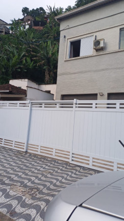Imagem Casa com 4 Quartos à Venda, 300 m² em Jabaquara - Santos Imagem Casa com 4 Quartos à Venda, 300 m² em Jabaquara - Santos