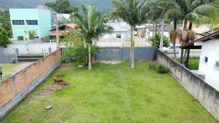 Imagem Casa com 2 Quartos para Temporada, 90 m² em Encantada - Garopaba Imagem Casa com 2 Quartos para Temporada, 90 m² em Encantada - Garopaba