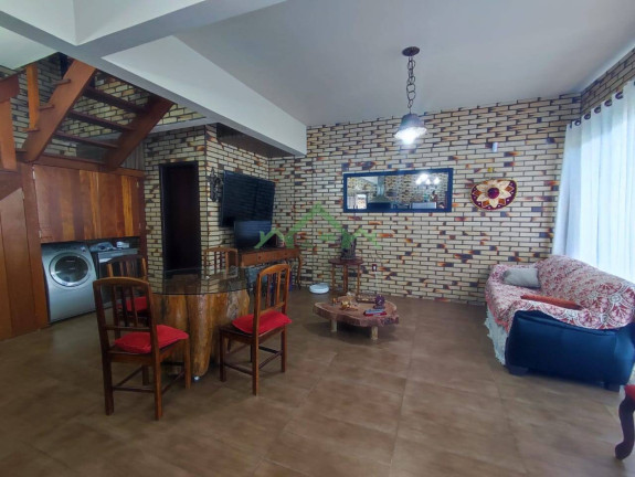 Imagem Casa com 3 Quartos à Venda, 143 m² em Centro - Balneário Barra Do Sul
