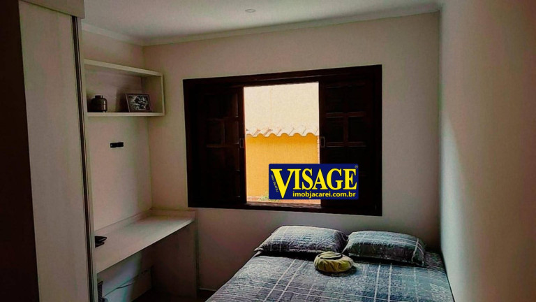 Imagem Casa com 3 Quartos à Venda, em Centro - Jacareí Imagem Casa com 3 Quartos à Venda, em Centro - Jacareí