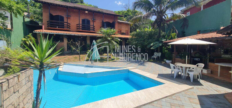 Casa com 4 Quartos à Venda, 500 m² em Morro Nova Cintra - Santos