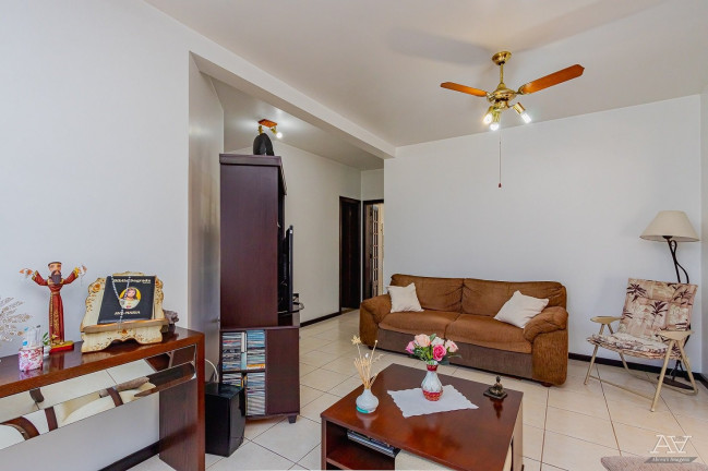 Imagem Casa com 4 Quartos à Venda, 210 m² em Niterói - Canoas Imagem Casa com 4 Quartos à Venda, 210 m² em Niterói - Canoas
